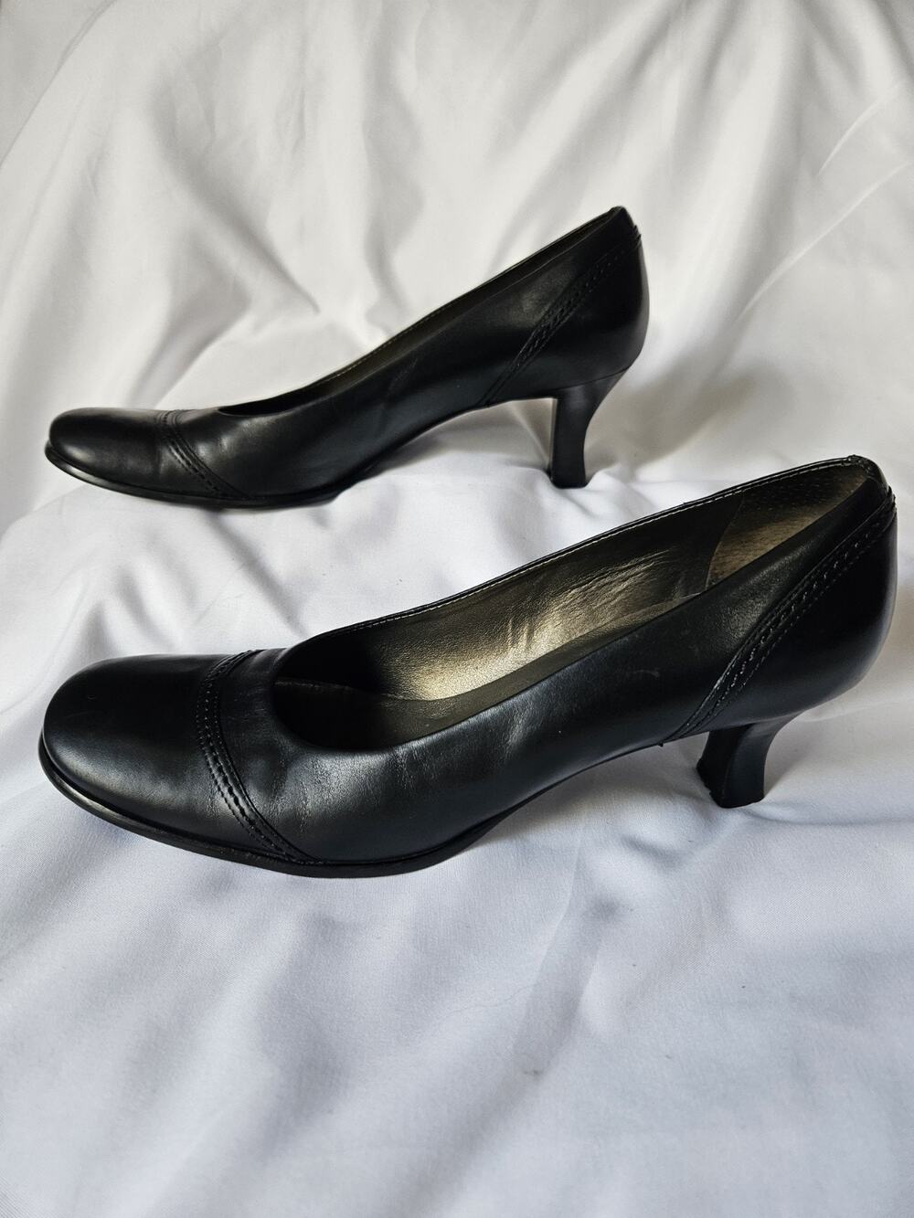 Franco Sarto Black Leather Slip On Womens 8.5M Pumps Vintage Y2K Office Siren